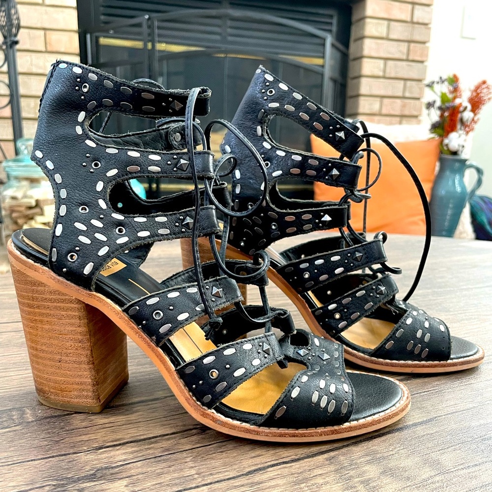 Dolce Vita strappy heel sandal; black; size 8